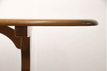 ヴィンテージ家具　イギリスビンテージ　ERCOL(アーコール)　エルム材　クラシカルな印象のダイニングテーブル(リフェクトリーテーブル)(R-053474)