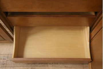 中古　DREXEL HERITAGE(ドレクセルヘリテイジ)　Triune(トライユン)　優雅な佇まいが魅力のクリデンザキャビネット(クレデンザ、サイドボード、リビングボード)(定価約66万円)(R-053476)
