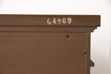 中古　DREXEL HERITAGE(ドレクセルヘリテイジ)　Triune(トライユン)　優雅な佇まいが魅力のクリデンザキャビネット(クレデンザ、サイドボード、リビングボード)(定価約66万円)(R-053476)
