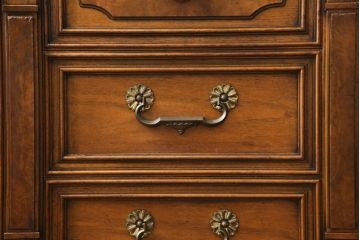 中古　美品　DREXEL HERITAGE(ドレクセルヘリテイジ)　FRANCESCA(フランチェスカ)シリーズ　高級感のある佇まいのサイドボード(クレデンザ、クリデンザ、収納棚、キャビネット、サイドキャビネット)(R-053478)