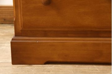 中古　美品　横浜クラシック家具　ダニエル(daniel)　大小合わせて10杯の引き出しが嬉しい!木の温もり溢れるチェスト(引き出し、整理タンス)(R-053485)