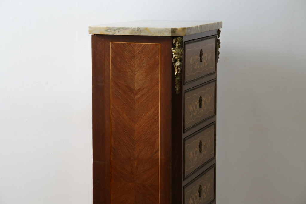 ヨーロッパヴィンテージ　高級品　マリネール　装飾が美しいスペイン製の縦型チェスト　定価約70万円相当　(R-053486)