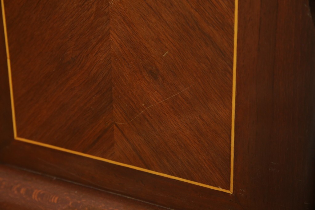 ヨーロッパヴィンテージ　高級品　マリネール　装飾が美しいスペイン製の縦型チェスト　定価約70万円相当　(R-053486)