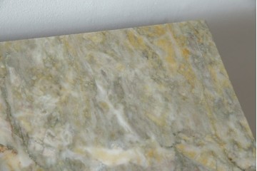 ヨーロッパヴィンテージ　高級品　マリネール　装飾が美しいスペイン製の縦型チェスト　定価約70万円相当　(R-053486)