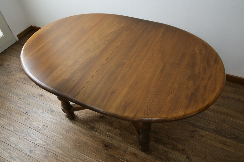 イギリスビンテージ　美品　ERCOL(アーコール)　ニレ材　クラシカルな雰囲気漂うドローリーフテーブル　(R-053490)