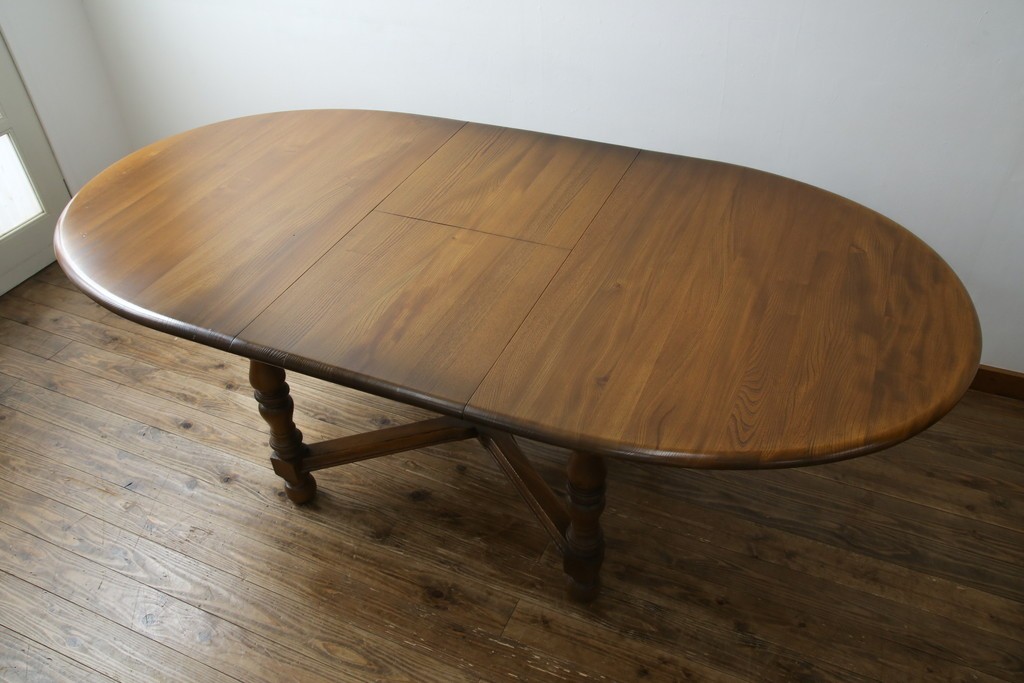 イギリスビンテージ　美品　ERCOL(アーコール)　ニレ材　クラシカルな雰囲気漂うドローリーフテーブル　(R-053490)