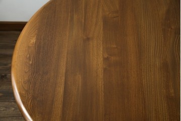 イギリスビンテージ　美品　ERCOL(アーコール)　ニレ材　クラシカルな雰囲気漂うドローリーフテーブル　(R-053490)