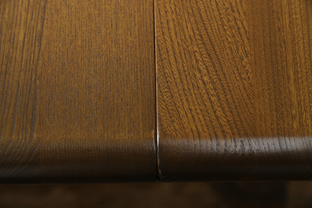 イギリスビンテージ　美品　ERCOL(アーコール)　ニレ材　クラシカルな雰囲気漂うドローリーフテーブル　(R-053490)