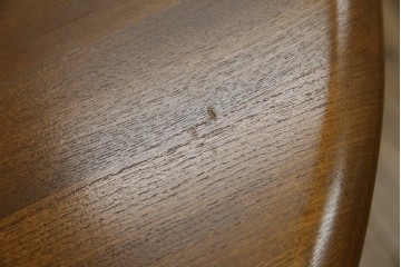 イギリスビンテージ　美品　ERCOL(アーコール)　ニレ材　クラシカルな雰囲気漂うドローリーフテーブル　(R-053490)