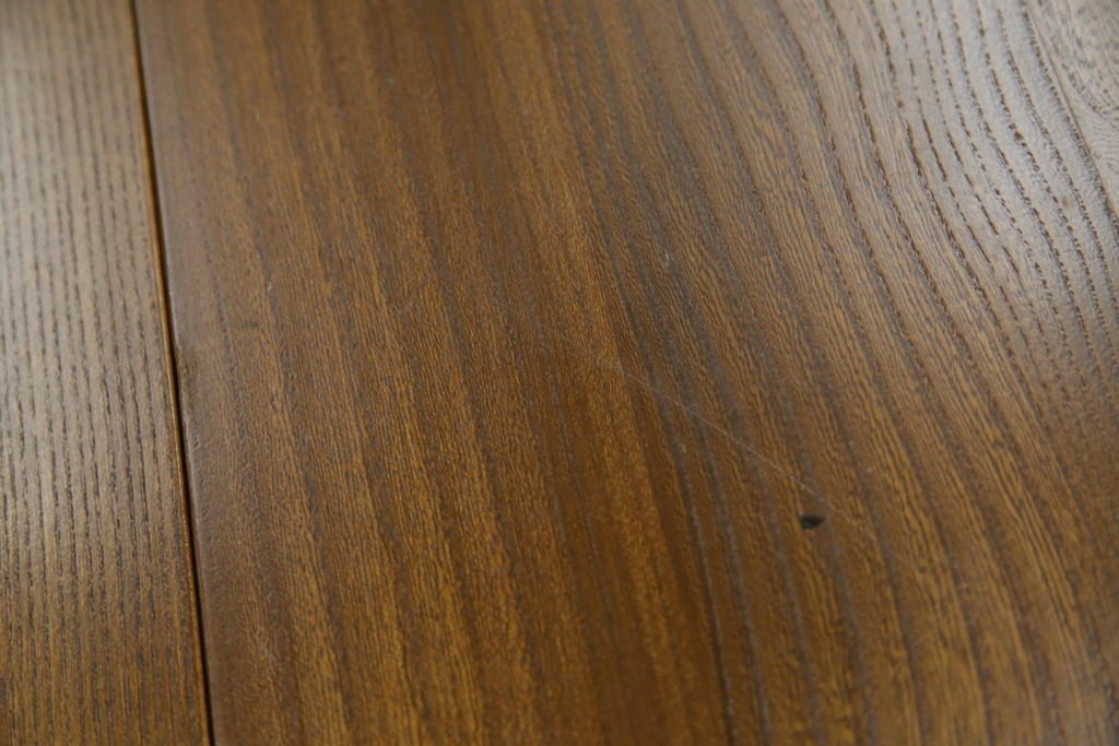 イギリスビンテージ　美品　ERCOL(アーコール)　ニレ材　クラシカルな雰囲気漂うドローリーフテーブル　(R-053490)