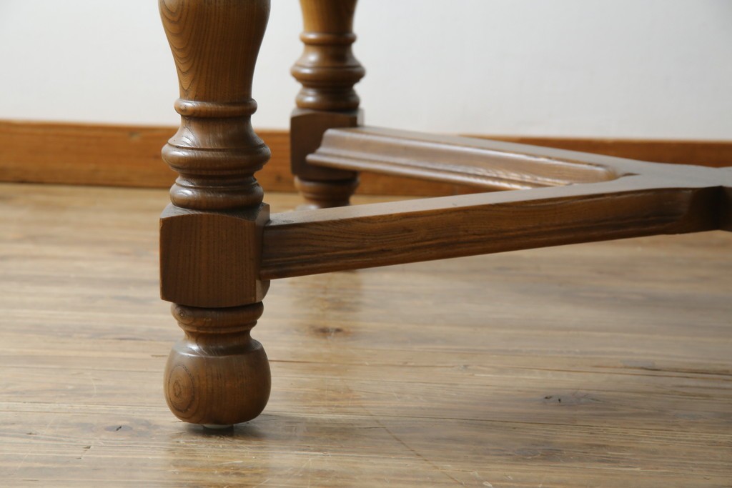 イギリスビンテージ　美品　ERCOL(アーコール)　ニレ材　クラシカルな雰囲気漂うドローリーフテーブル　(R-053490)