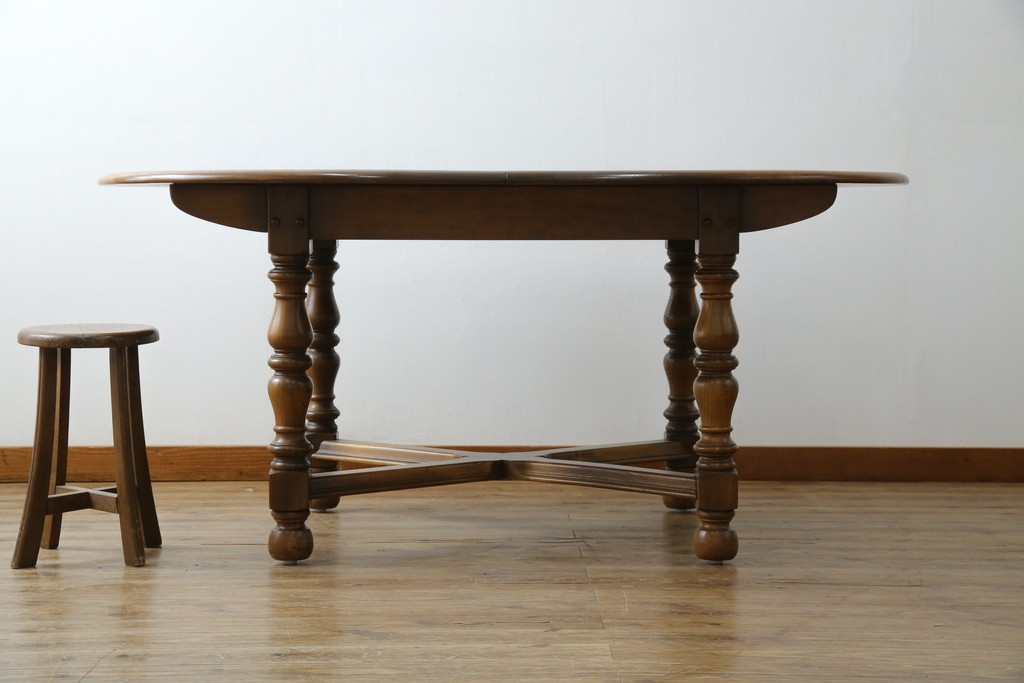 イギリスビンテージ　美品　ERCOL(アーコール)　ニレ材　クラシカルな雰囲気漂うドローリーフテーブル　(R-053490)