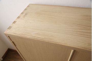 中古　美品　吉沢昭次作　小振りなサイズで使いやすい加茂総桐箪笥(胴厚)(洋服タンス、桐たんす、ワードローブ、衣装箪笥)(R-053494)