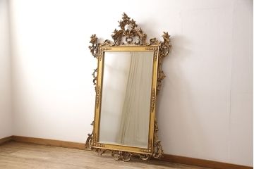 中古　極美品　イタリア超高級輸入家具　ロココ様式　大振りなサイズとゴールドの彫刻(木彫り)が存在感抜群なウォールミラー(定価約100万円)(壁掛け鏡、姿見)(R-053498)