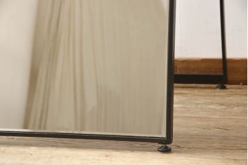 ジャパンビンテージ　重厚なメタルフレームが格好いいスタンドミラー(鏡、姿見、ヴィンテージ)(R-053502)