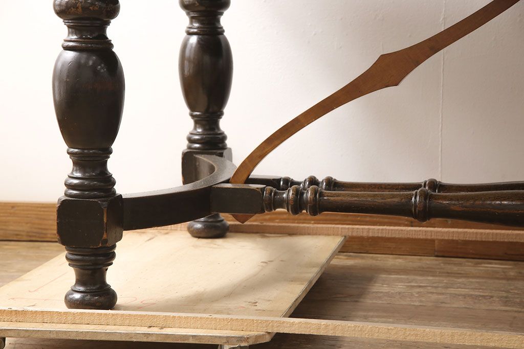 和製アンティーク 希少! 大正ロマン ナラ材 希少なデザインが魅力的なダイニングテーブル(作業台、食卓)(R-053514)