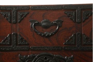 中古　美品　岩谷堂箪笥　堂々とした佇まいの整理箪笥(和たんす、引き出し、チェスト)(R-053517)