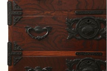 中古　美品　岩谷堂箪笥　堂々とした佇まいの整理箪笥(和たんす、引き出し、チェスト)(R-053517)