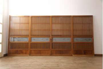 アンティーク建具　昭和中期　腰板ケヤキ材　すりガラスの風情あるデザインと明るい色合いの格子が魅力的な裏ガラス入り格子戸4枚セット(引き戸、帯ガラス戸)(R-053520)