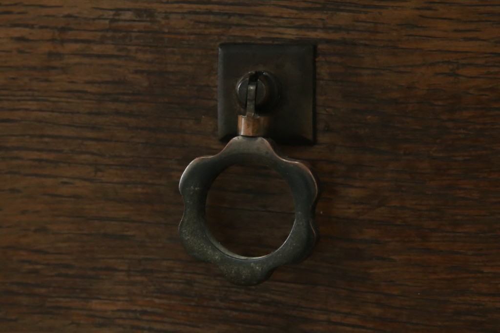 和製ビンテージ　神戸洋家具　永田良介商店　凝ったデザインがお部屋の雰囲気を高める両袖デスク　(R-053524)