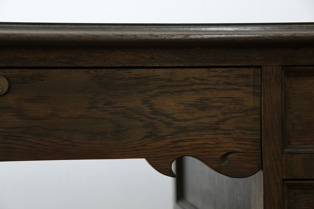 和製ビンテージ　神戸洋家具　永田良介商店　凝ったデザインがお部屋の雰囲気を高める両袖デスク　(R-053524)