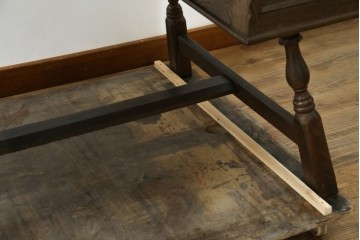 和製ビンテージ　神戸洋家具　永田良介商店　凝ったデザインがお部屋の雰囲気を高める両袖デスク　(R-053524)