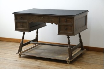 和製ビンテージ　神戸洋家具　永田良介商店　凝ったデザインがお部屋の雰囲気を高める両袖デスク　(R-053524)