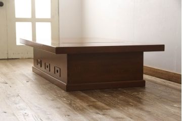 中古　ニレ材(楡材)　団らんのひと時におすすめな大振りの囲炉裏(長火鉢、座卓、ローテーブル)(R-053526)
