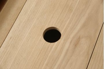中古　ニレ材(楡材)　団らんのひと時におすすめな大振りの囲炉裏(長火鉢、座卓、ローテーブル)(R-053526)