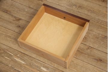 中古　美品　メープル不二屋　品の良さが高級感を高めるサイドボード(収納棚、戸棚、キャビネット)(定価約38万円)(R-053527)