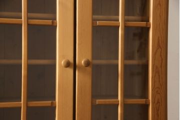 中古　シャルドネ(CHARDONNAY)　パイン材　ナチュラルインテリアにもってこい!木のやさしいぬくもりを感じるカップボード(食器棚、キャビネット、収納棚、戸棚)(R-053528)