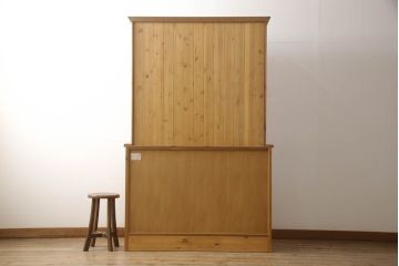 中古　シャルドネ(CHARDONNAY)　パイン材　ナチュラルインテリアにもってこい!木のやさしいぬくもりを感じるカップボード(食器棚、キャビネット、収納棚、戸棚)(R-053528)