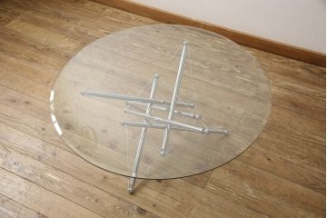 中古　Cassina(カッシーナ)製　713　スタイリッシュなデザインがワンランク上の暮らしを演出するローテーブル(センターテーブル、サイドテーブル、ガラス)(定価約46万円)(R-053529)