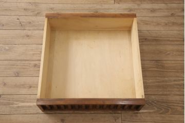 中古　民芸家具　カバ材(樺材)　団らんのひとときにおすすめ!和の趣溢れる囲炉裏テーブル(ダイニングテーブル、木製火鉢)(R-053532)