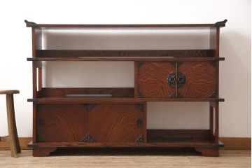 中古　美品　岩谷堂箪笥　力強い杢目が上質な和を演出する北斗3号飾り棚(茶棚、収納棚、戸棚、サイドボード)(R-053536)
