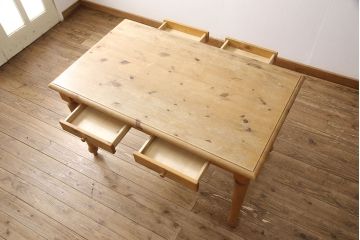 中古　シャルドネ(CHARDONNAY)　パイン材　両面引き出し　木の質感や木目を生かしたデザインが素敵なダイニングテーブル(作業台、食卓、2人掛け、4人掛け)(R-053537)