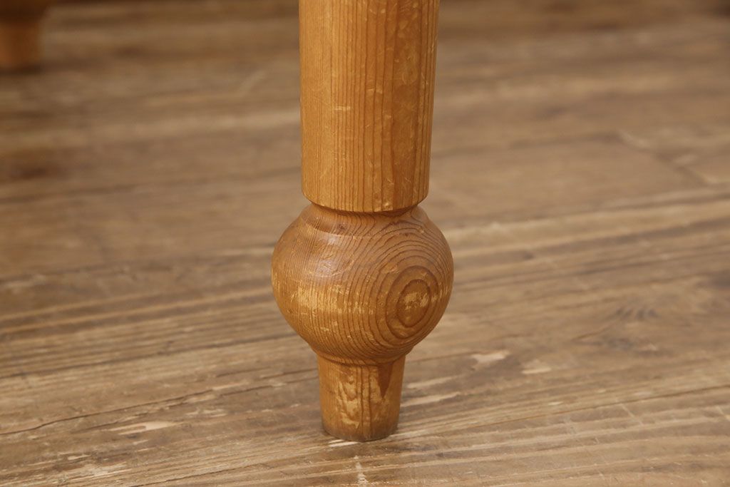 中古　シャルドネ(CHARDONNAY)　パイン材　両面引き出し　木の質感や木目を生かしたデザインが素敵なダイニングテーブル(作業台、食卓、2人掛け、4人掛け)(R-053537)