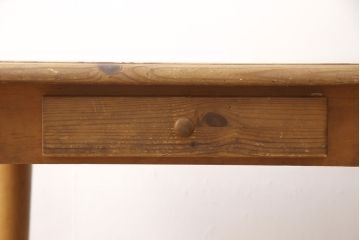 中古　シャルドネ(CHARDONNAY)　パイン材　両面引き出し　木の質感や木目を生かしたデザインが素敵なダイニングテーブル(作業台、食卓、2人掛け、4人掛け)(R-053537)