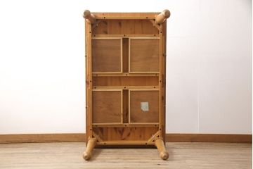 中古　シャルドネ(CHARDONNAY)　パイン材　両面引き出し　木の質感や木目を生かしたデザインが素敵なダイニングテーブル(作業台、食卓、2人掛け、4人掛け)(R-053537)