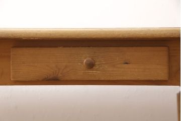 中古　シャルドネ(CHARDONNAY)　パイン材　両面引き出し　木の質感や木目を生かしたデザインが素敵なダイニングテーブル(作業台、食卓、2人掛け、4人掛け)(R-053537)