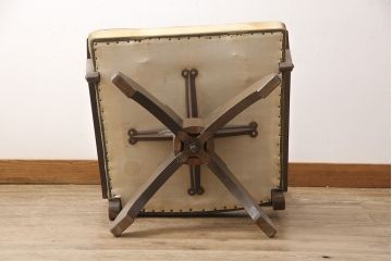 和製ビンテージ　神戸洋家具　永田良介商店　オーク材　ノスタルジックな雰囲気を醸し出す回転椅子(ドクターチェア、回転チェア、イス、アームチェア、ヴィンテージ)(R-053545)