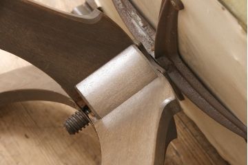 和製ビンテージ　神戸洋家具　永田良介商店　オーク材　ノスタルジックな雰囲気を醸し出す回転椅子(ドクターチェア、回転チェア、イス、アームチェア、ヴィンテージ)(R-053545)
