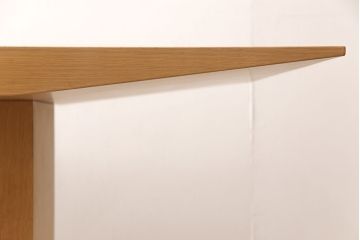 中古　arflex(アルフレックス)　TAVOLO VOLO(タボロ・ボーロ)　スタイリッシュな佇まいが目を引くダイニングテーブル(作業台、食卓)(R-053547)