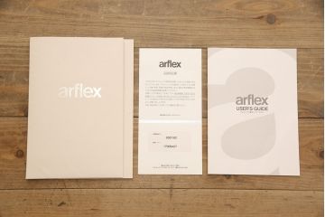 中古　arflex(アルフレックス)　TAVOLO VOLO(タボロ・ボーロ)　スタイリッシュな佇まいが目を引くダイニングテーブル(作業台、食卓)(R-053547)