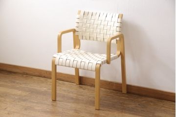 中古　arflex(アルフレックス)　NT(エヌティー)　革を編み込んだデザインが個性的なアームチェア(定価約8万6千円)(ダイニングチェア、椅子、イス)(R-053549)