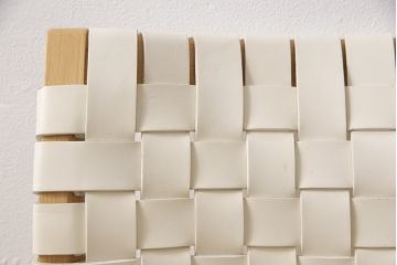 中古　arflex(アルフレックス)　NT(エヌティー)　革を編み込んだデザインが個性的なアームチェア(定価約8万6千円)(ダイニングチェア、椅子、イス)(R-053549)