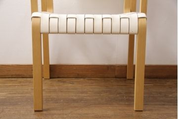 中古　arflex(アルフレックス)　NT(エヌティー)　革を編み込んだデザインが個性的なアームチェア(定価約8万6千円)(ダイニングチェア、椅子、イス)(R-053549)