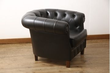 中古　イタリア高級家具　SELVA(セルバ)　本革　品のある佇まいが美しい1人掛けソファ(定価約43万円)(アームチェア、一人掛けソファ、椅子、イス)(R-053554)