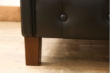 中古　イタリア高級家具　SELVA(セルバ)　本革　品のある佇まいが美しい1人掛けソファ(定価約43万円)(アームチェア、一人掛けソファ、椅子、イス)(R-053554)