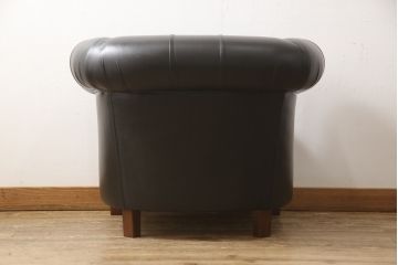 中古　イタリア高級家具　SELVA(セルバ)　本革　品のある佇まいが美しい1人掛けソファ(定価約43万円)(アームチェア、一人掛けソファ、椅子、イス)(R-053554)